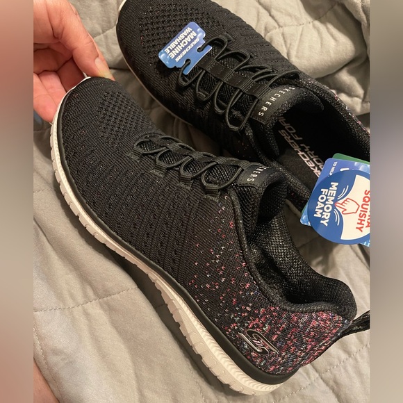 Skechers Women's Black and Pink Knit Sneakers - Picture 15 of 16